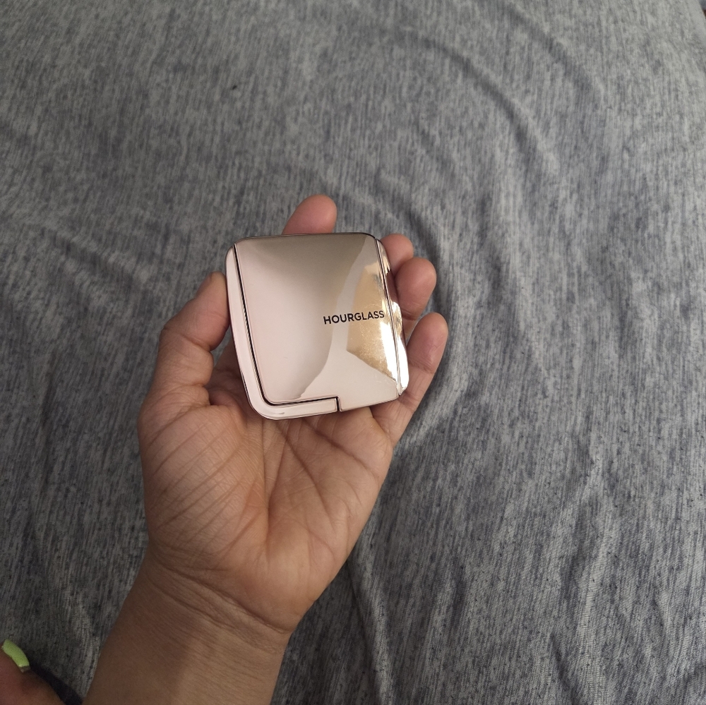 Hourglass Ambient Lighting Blush - Picture 6 of 7